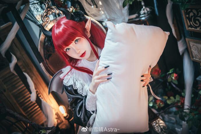 【COS正片】更衣人偶坠入爱河 喜多川cos魅魔小恶